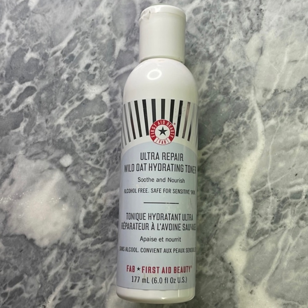 First Aid Beauty Hydrating‎ Toner